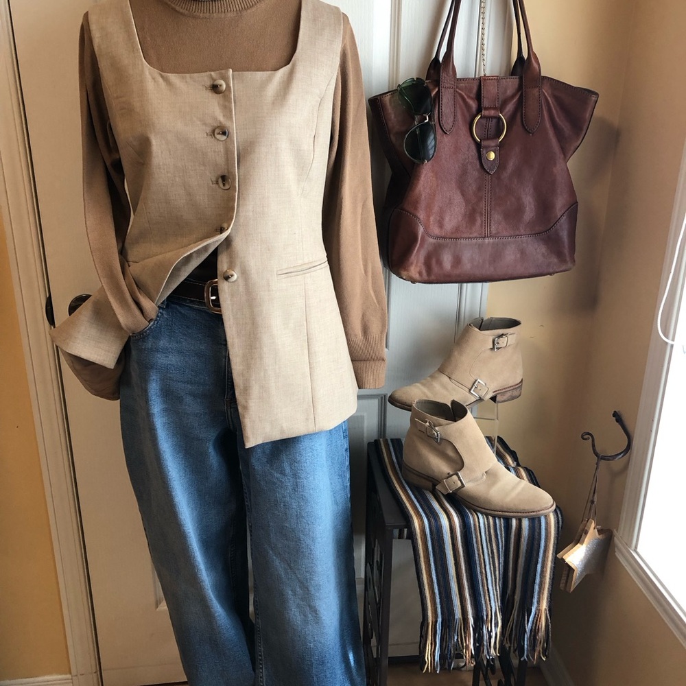 Rachel Zoe button down square neck vest tan